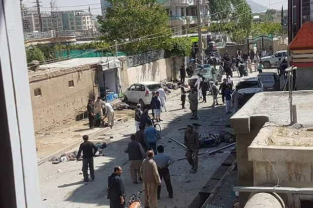 В Кабуле в толпе подорвался смертник: 57 жертв