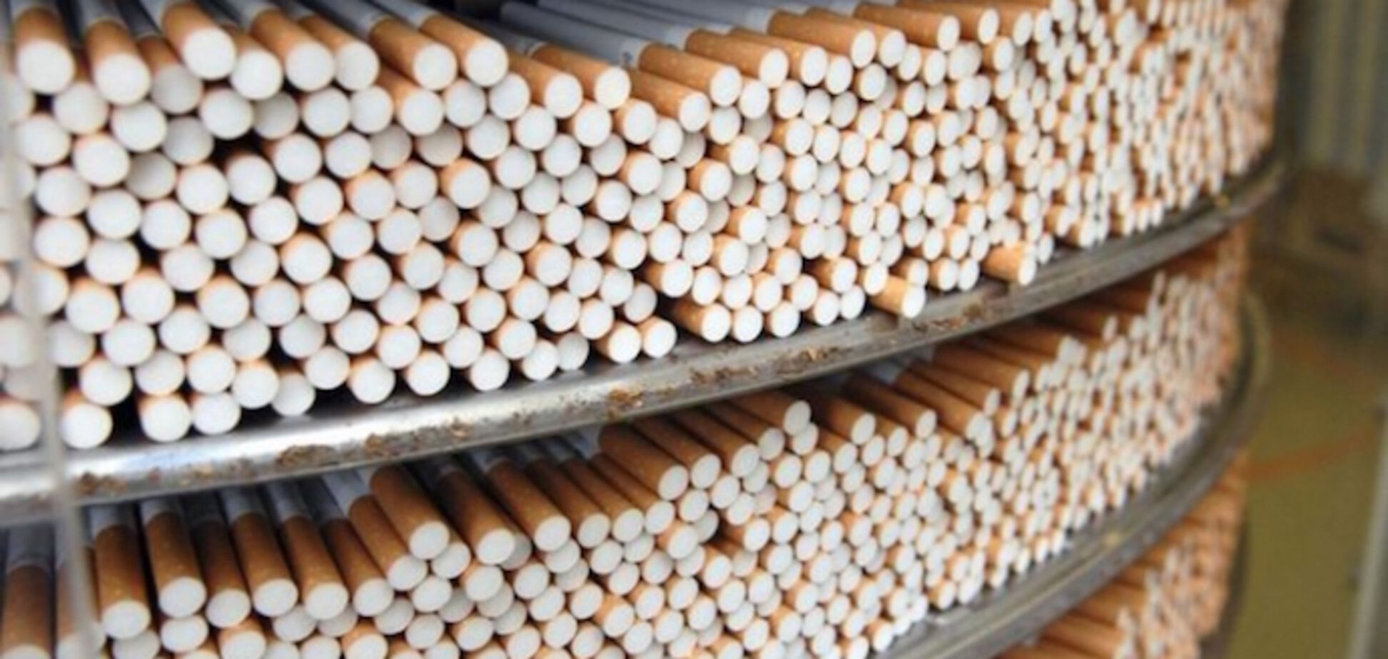 Винниківська тютюнова компанія або продає сигарети собі в збиток, або економить на податках - експерт
