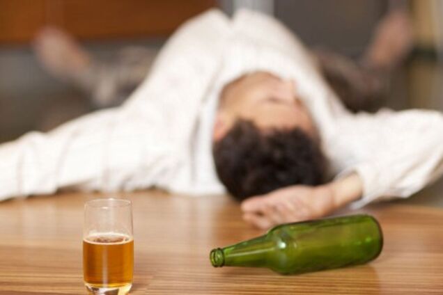 'Что-то подсыпали': в Киеве девушки ограбили мужчину