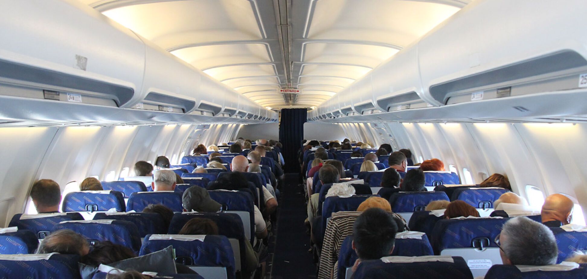 Був у пов'язці: нардепа 'засікли' у літаку на Париж