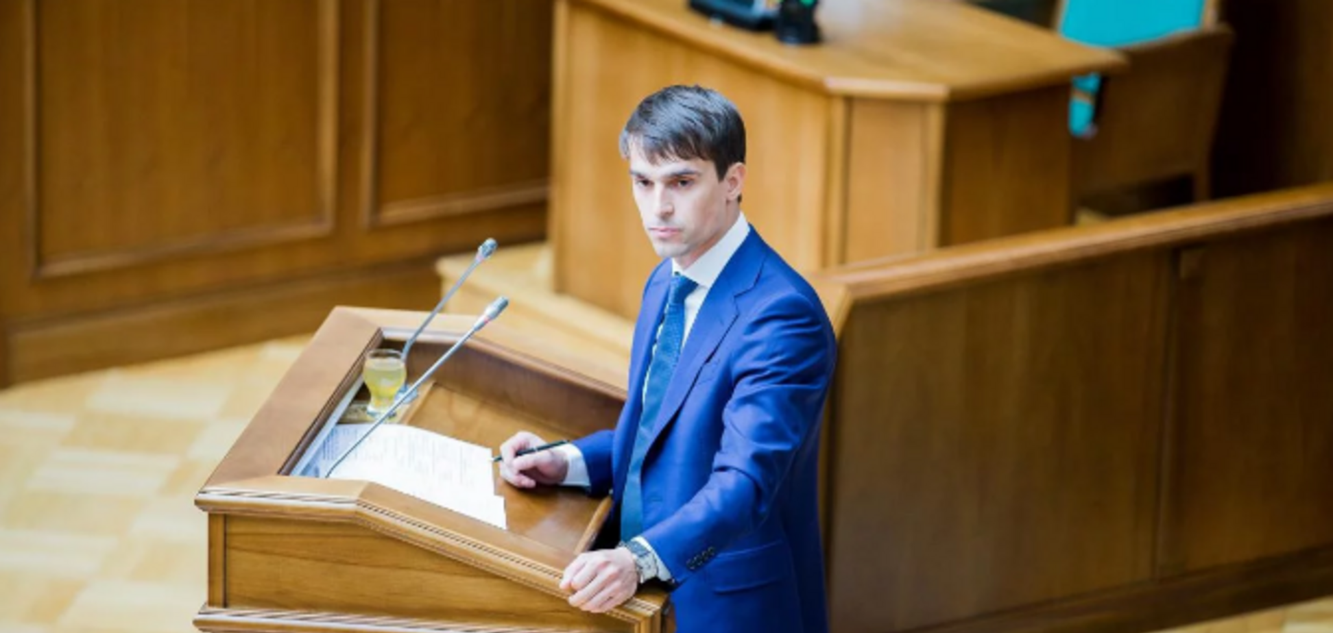 Украина должна бороться за крымчан – Василий Сметана про лишение гражданства