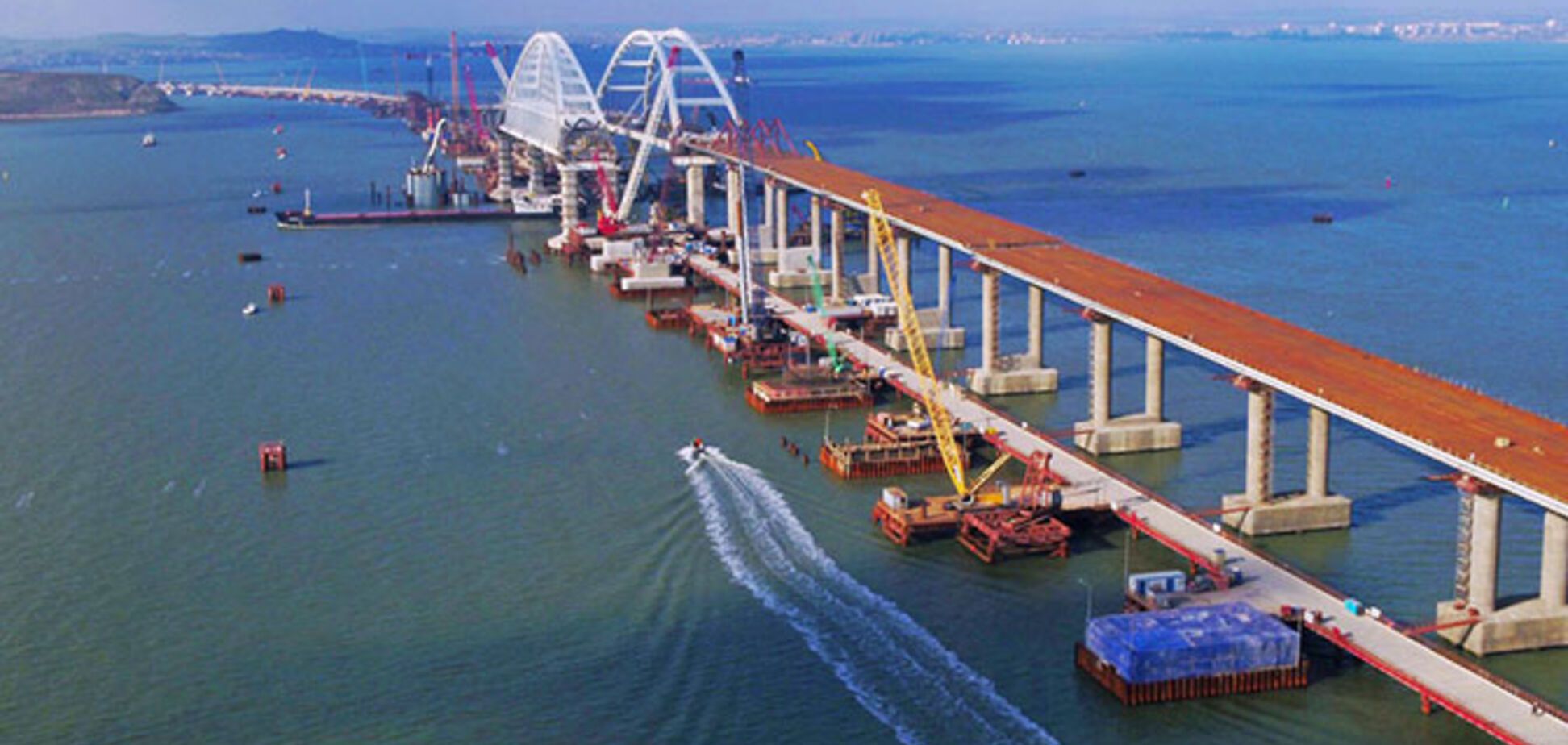 Крымский мост не сдадут в срок: названа причина