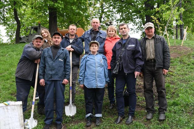  ОО 'Справа' и 'Киевподземдорстрой' высадили деревья в честь погибших бойцов АТО