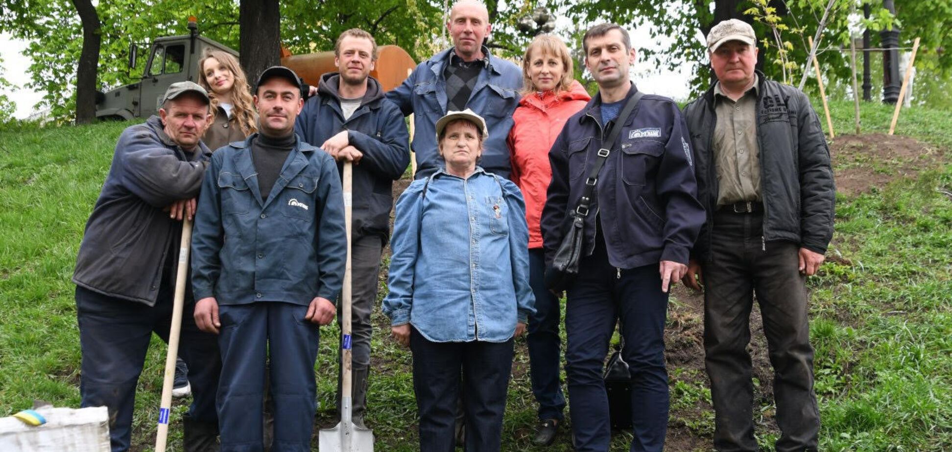 ОО 'Справа' и 'Киевподземдорстрой' высадили деревья в честь погибших бойцов АТО