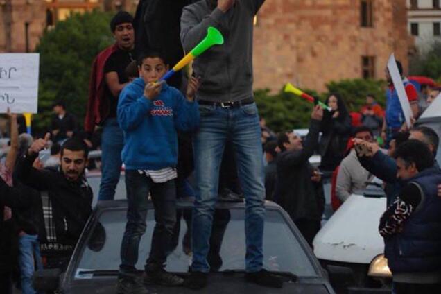 'Могут применить войска': Армении объяснили, почему она в российской ловушке