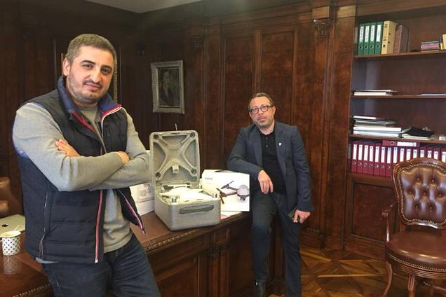 Бросает все ради армии: как Корбан помогает ВСУ