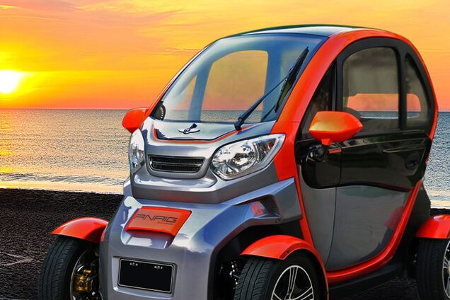 В Киеве показали минималистичный электромобиль