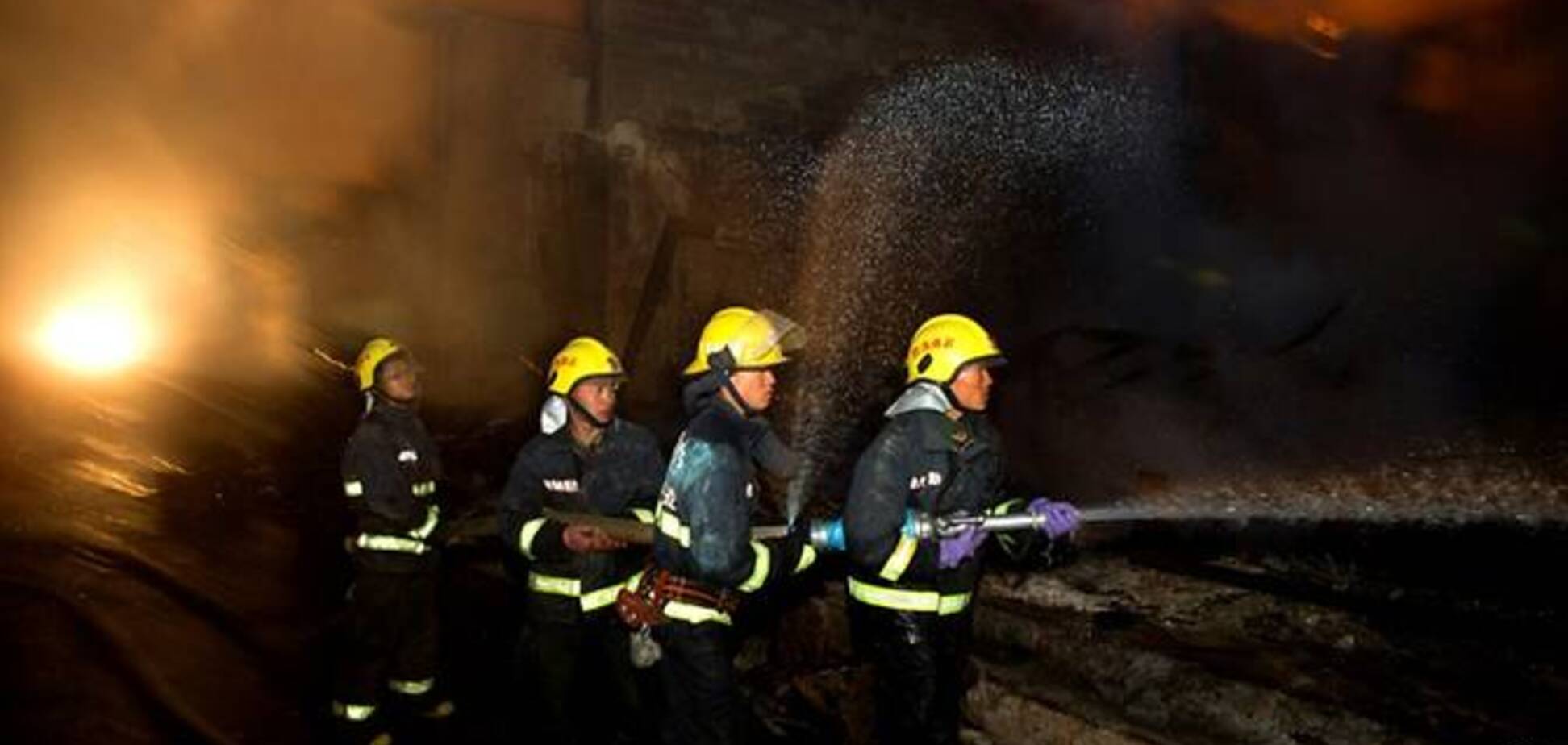 В Китае в караоке-баре заживо сожгли 18 человек: подробности шокирующего ЧП