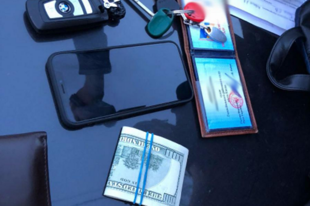 Поймали на горячем: в Киеве судья попался на взятке