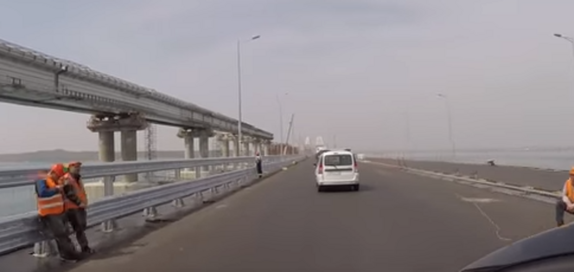 На Кримський міст пустили машини: відео першої поїздки