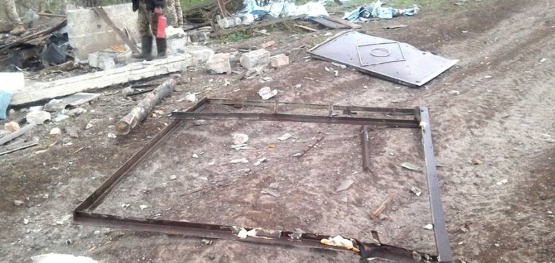 Пекло в Луганському: в мережі показали, що залишилося від селища після обстрілу терористами