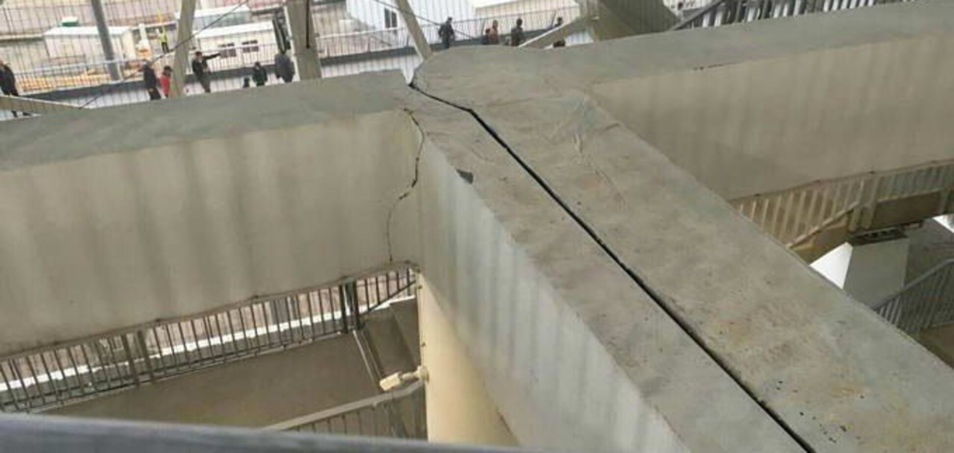 У Росії тріснув стадіон ЧС-2018: забудовник виправдався