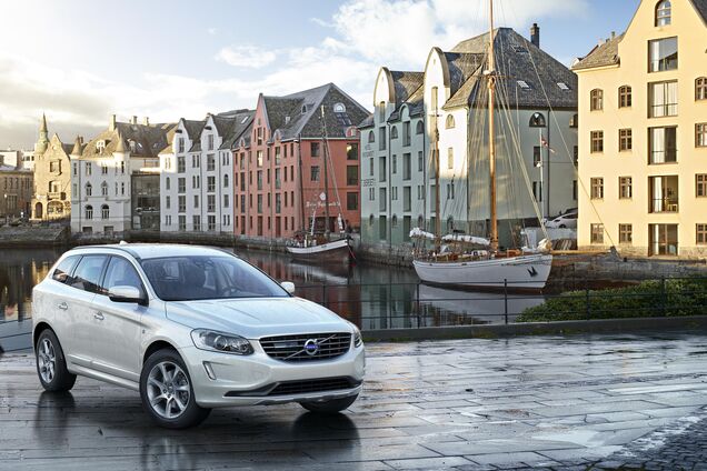 Половина автомобилей Volvo станут электрическими