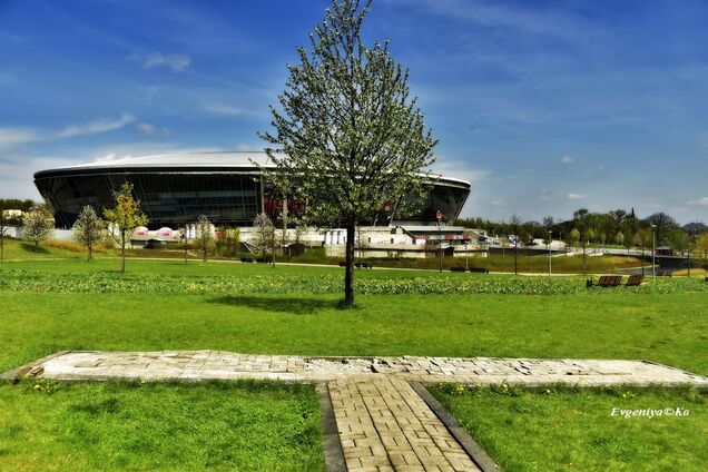 Террористы 'ДНР' безжалостно изуродовали 'Донбасс Арену': фотофакт