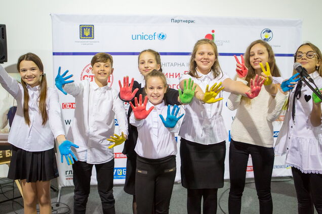 Детей и родителей научат бороться с издевательствами в школе