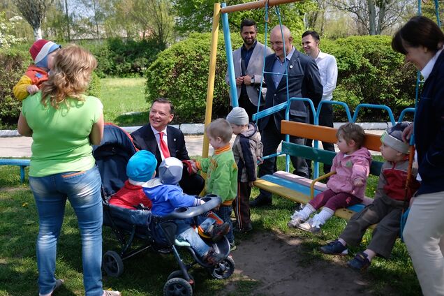 Ляшко взял под опеку детдом в Черкассах | (Архив) Политика | OBOZ.UA