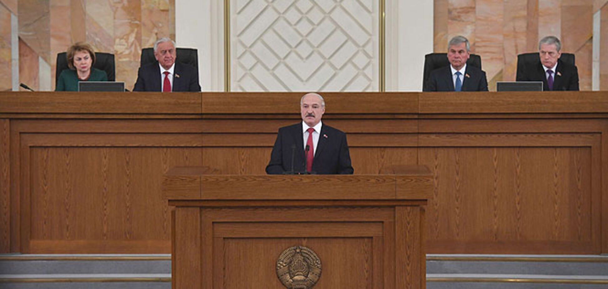 Лукашенко назвав Путіна півнем: відео набирає популярність