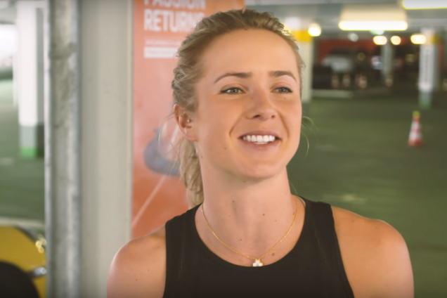 Не теннис: Свитолина сразилась с Шараповой в необычном соревновании