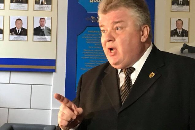 Скандального экс-главу ГосЧС не пустили на рабочее место: названа причина