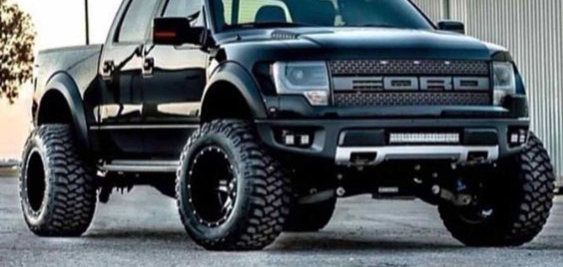 Известный дрифтер из США испытал свой пикап на адском Нюрбургринге