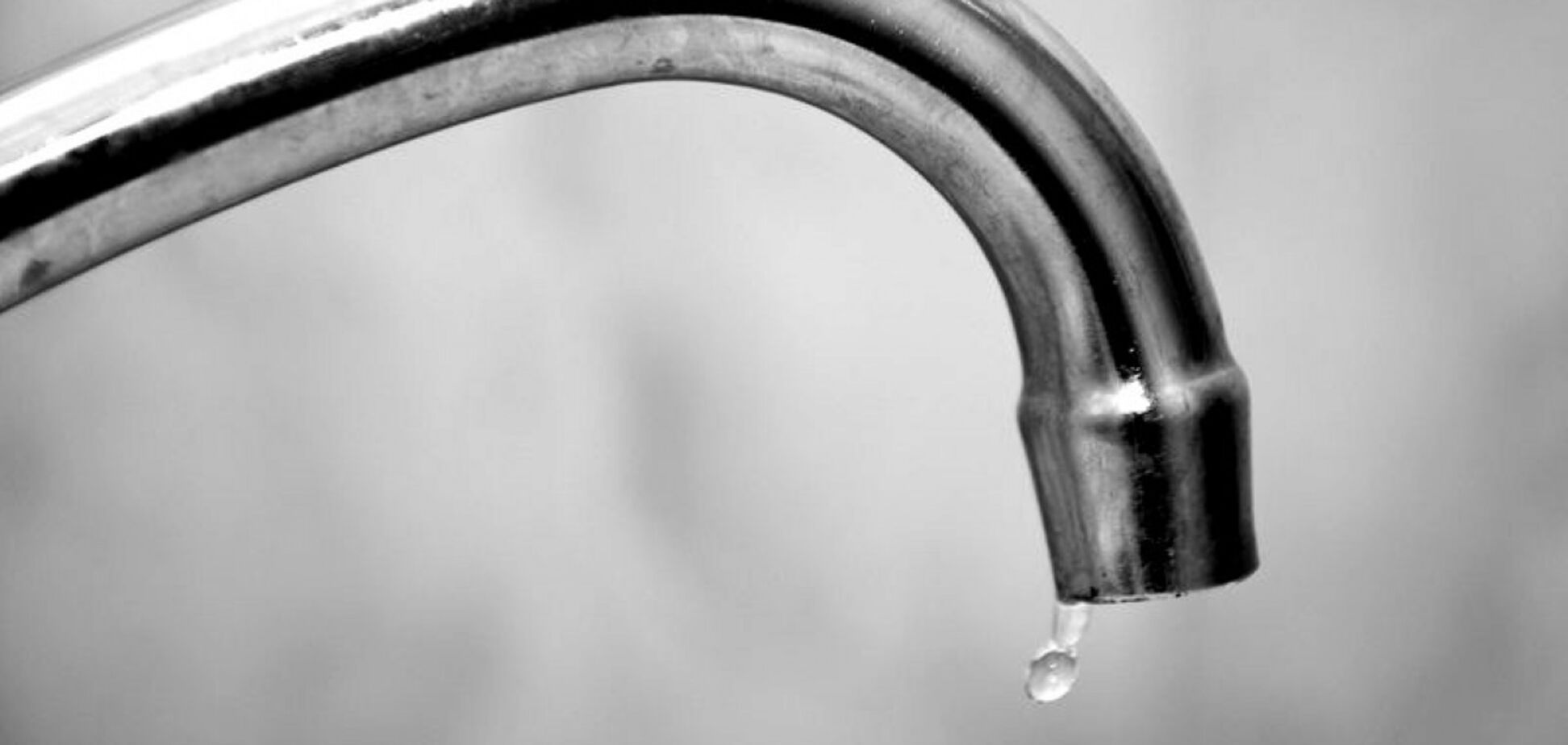 У Києві на місяць відключили воду: названа причина