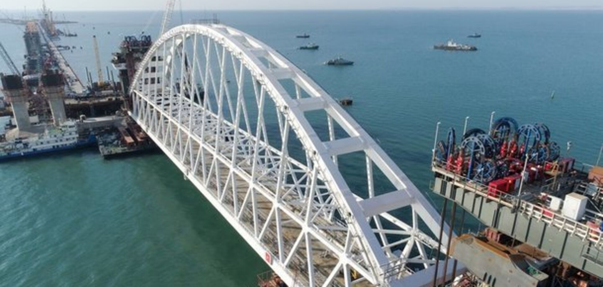  Открытие Керченского моста: в России назвали 'первопроходца'