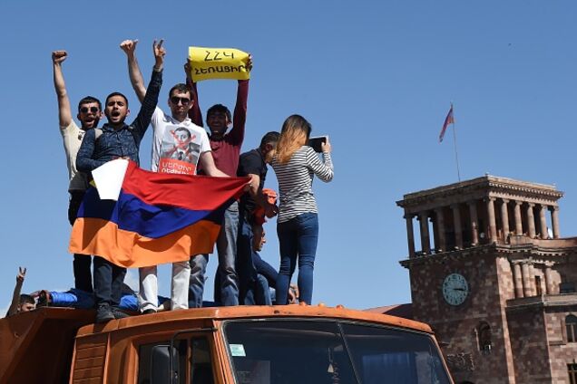 'Украинский вариант': названа главная угроза протестов в Армении