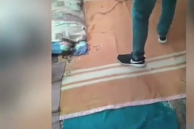 В Киеве подожгли дом ромов: появилось первое видео