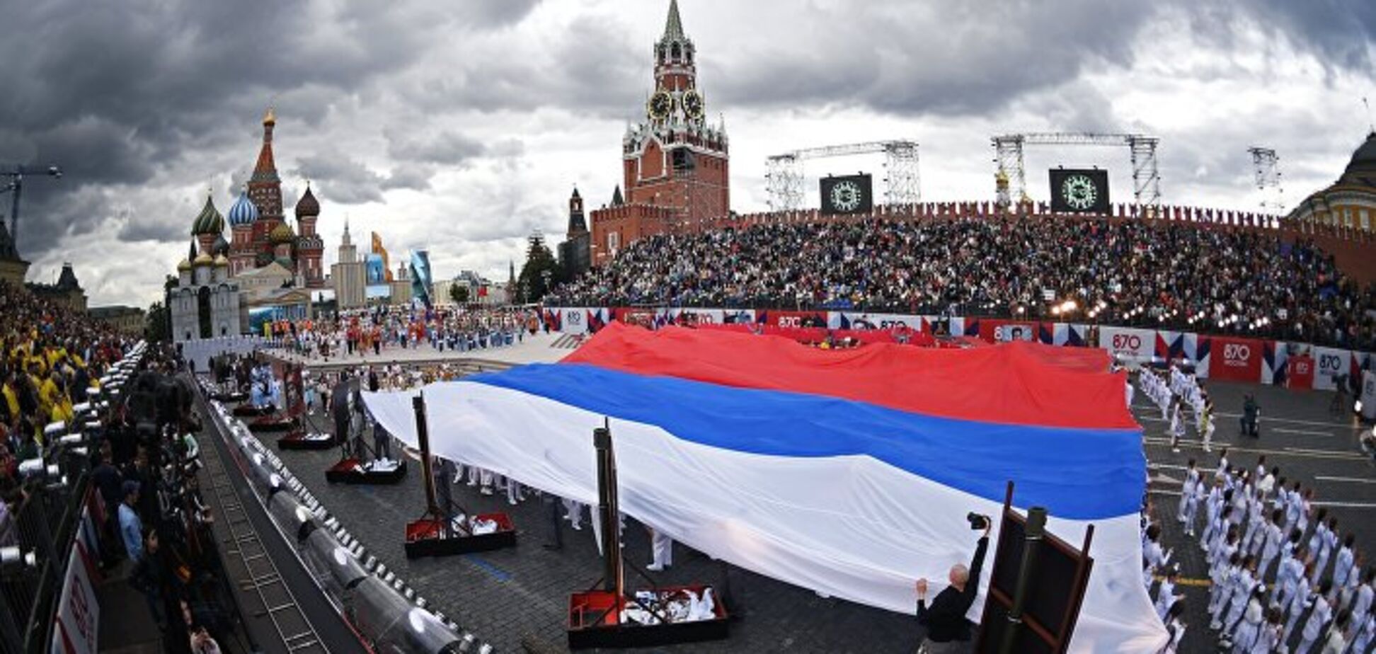 'Она рухнет': России предсказали распад