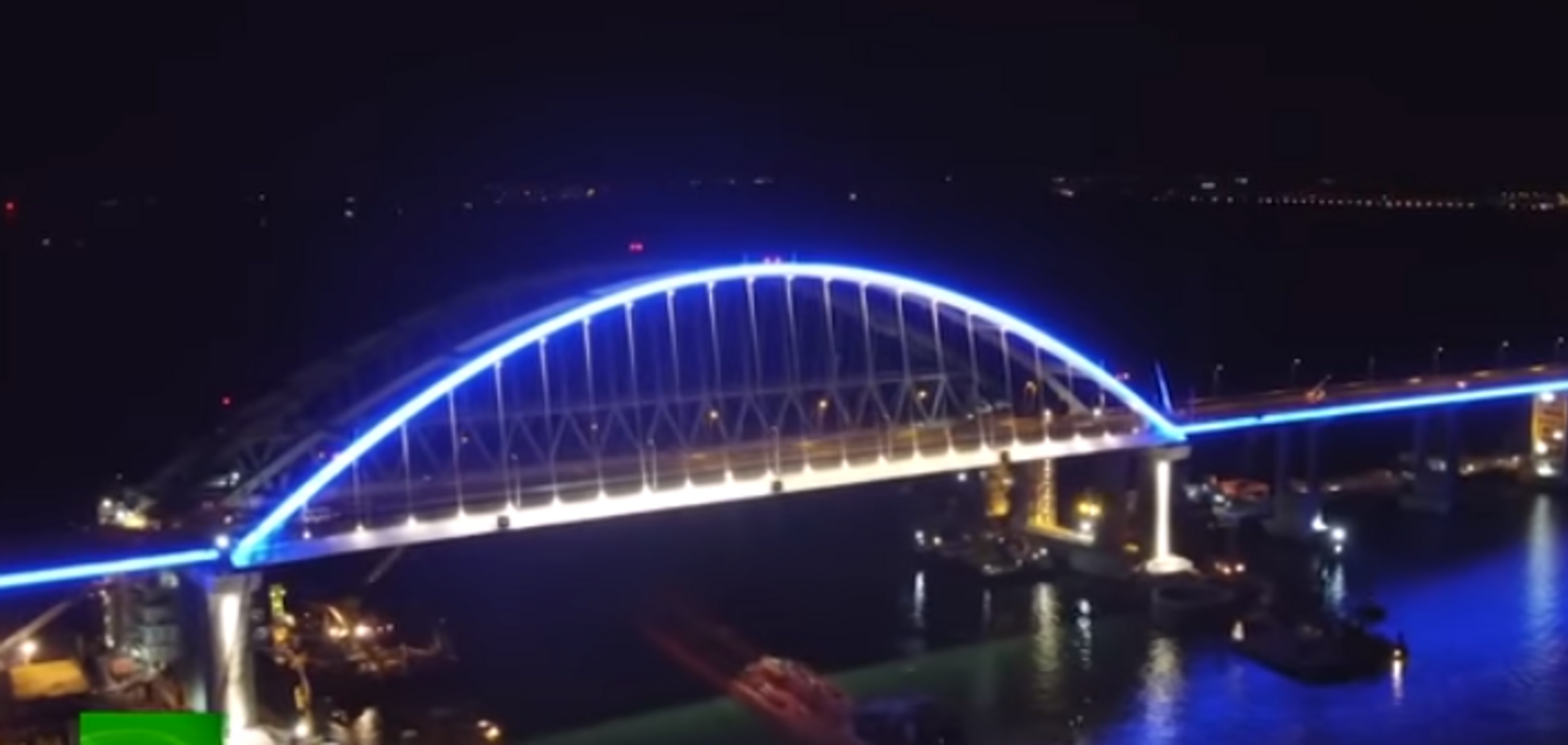 Оккупанты устроили новое 'шоу' на Крымском мосту: появилось видео