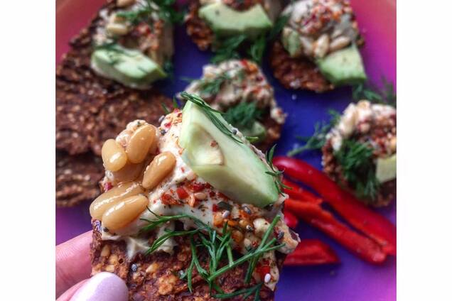 Почему после еды часто хочется сладкого?