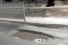 "Рассыпались в хлам": украинцы показали беспредел на дорогах