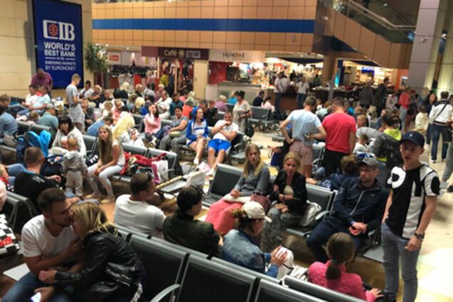 В Египте застряли украинцы: Порошенко вмешался в ситуацию