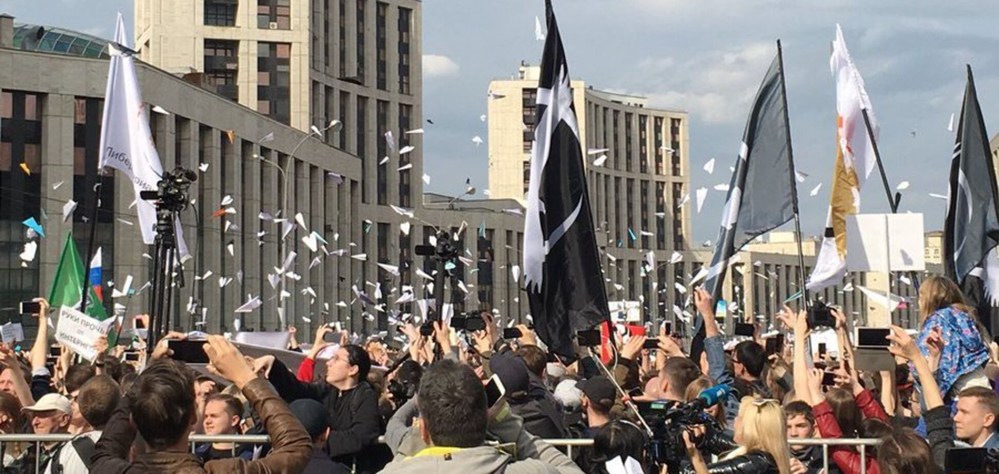 'Український репер' відзначився на мітингу в Москві