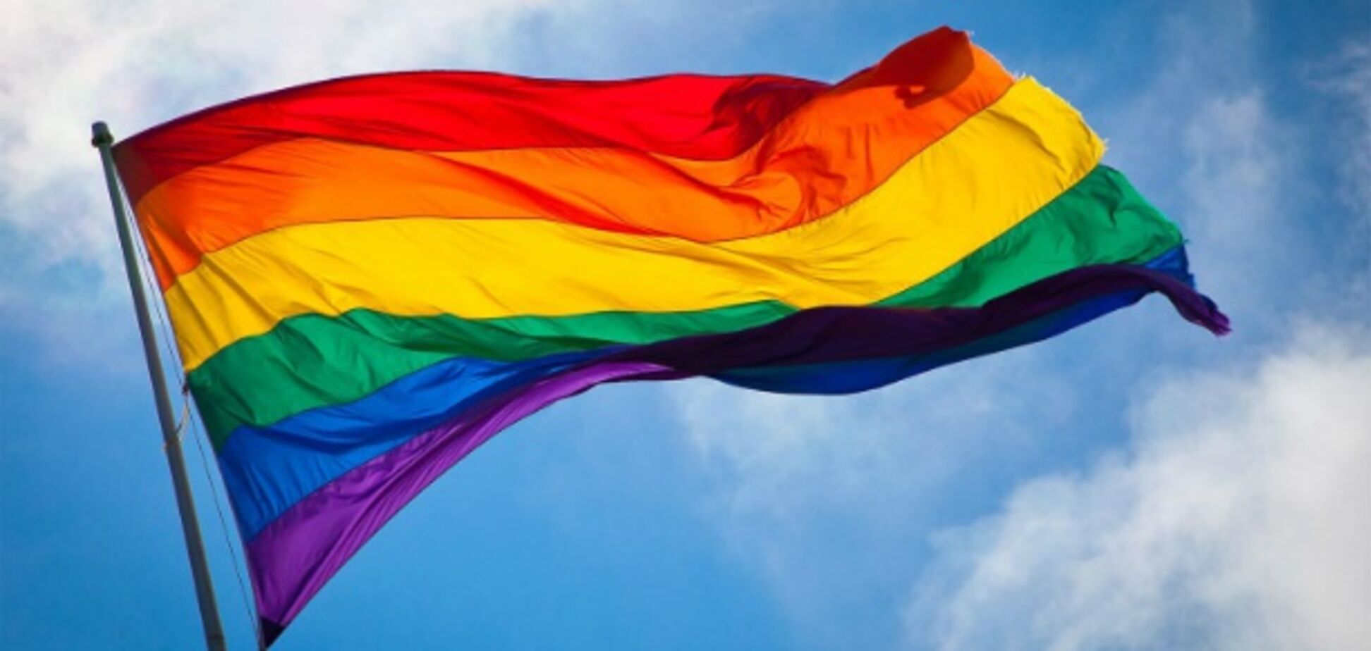 Гомофобов нужно позорить на всю страну