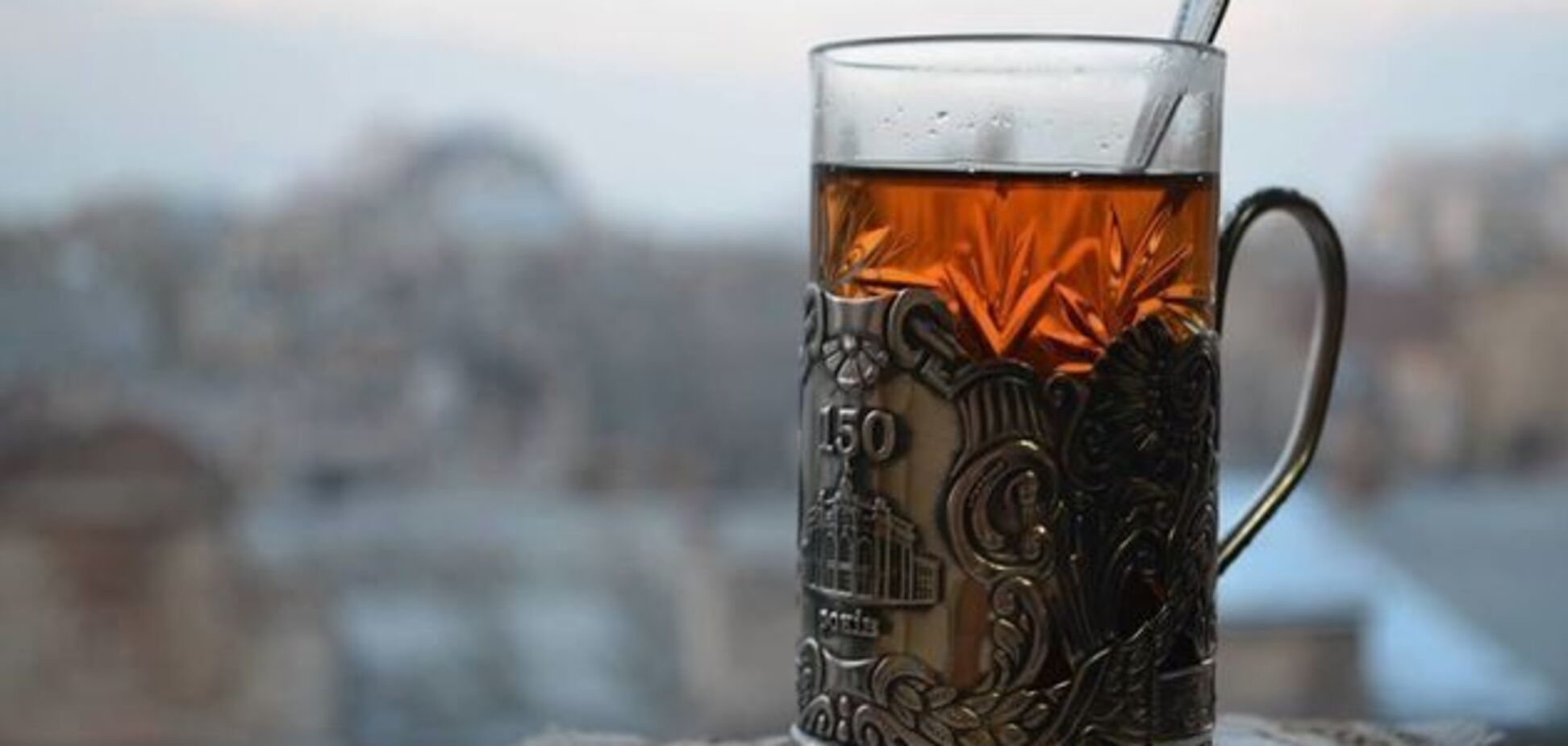 Запасайтеся бутербродами! Українців в поїздах нагодує компанія з сумнівною репутацією