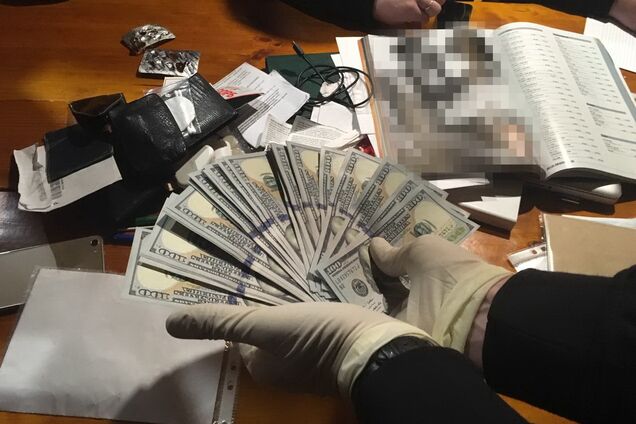 СБУ поймала на взятке чиновника 'Укртрансбезопасности': Омелян хочет уволить главу