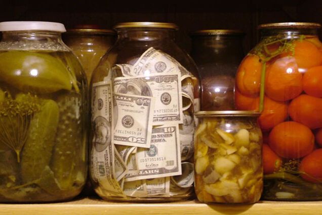 Економіст розповів, скільки насправді в українців грошей