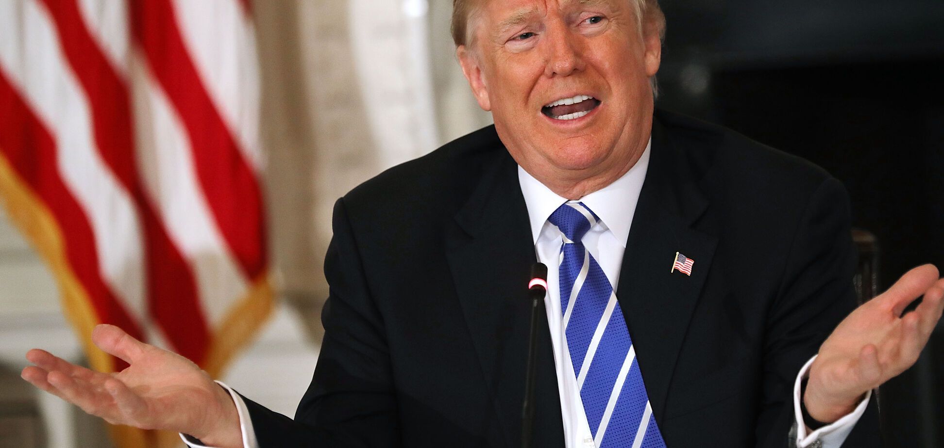 Волосы сбегают: прическа Трампа попала в центр внимания