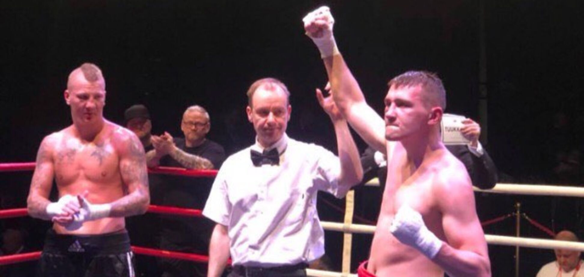 Відомий український боксер здобув яскраву перемогу нокаутом: опубліковано відео