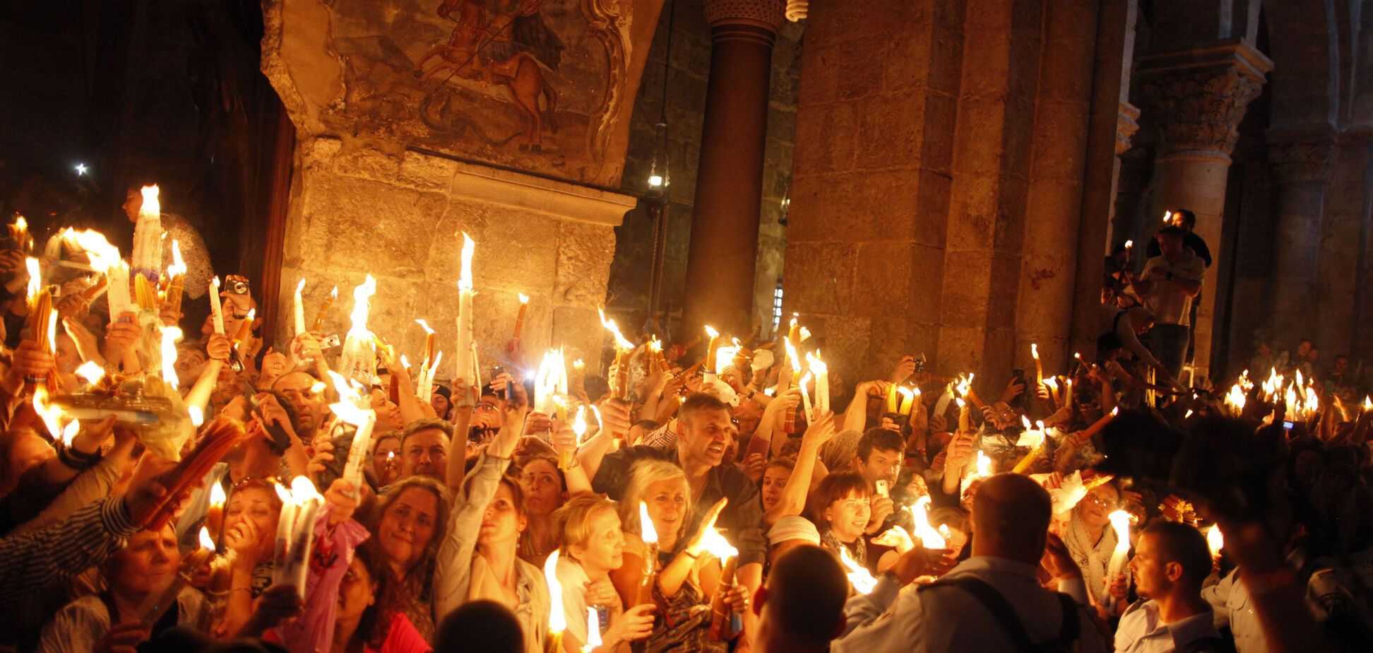 Це диво! Благодатний вогонь зійшов в Єрусалимі. онлайн