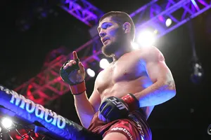 Назван гонорар Нурмагомедова за чемпионский бой в UFC
