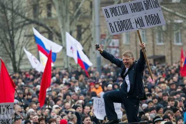 Чей-то сын, муж? Нет, он оккупант, который наступил на твою жизнь
