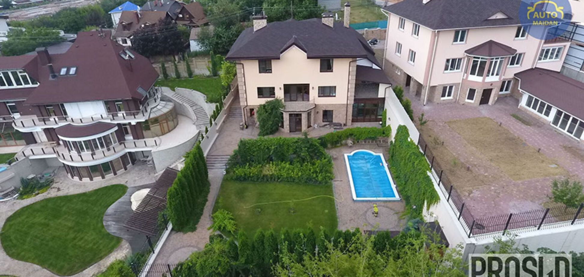 Особняк от 73-летнего пенсионера: появилась интересная декларация начальника департамента ГПУ