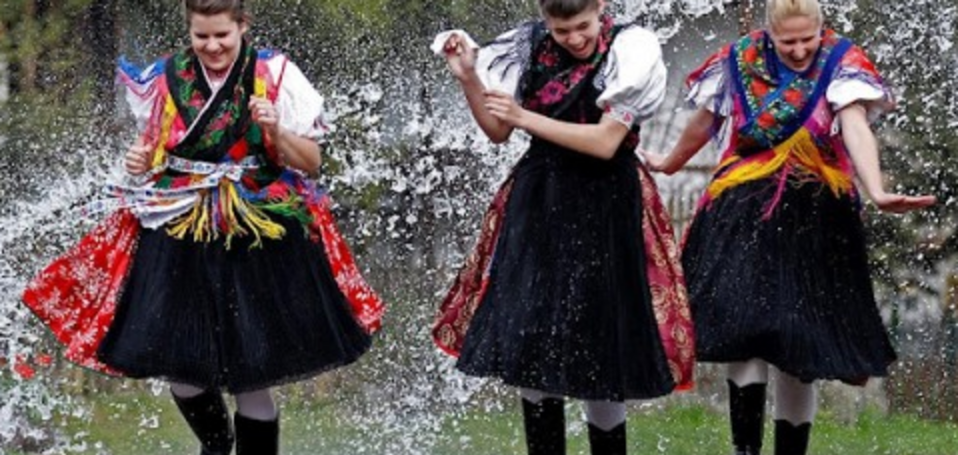  В Украине празднуют Поливальный понедельник: в чем суть