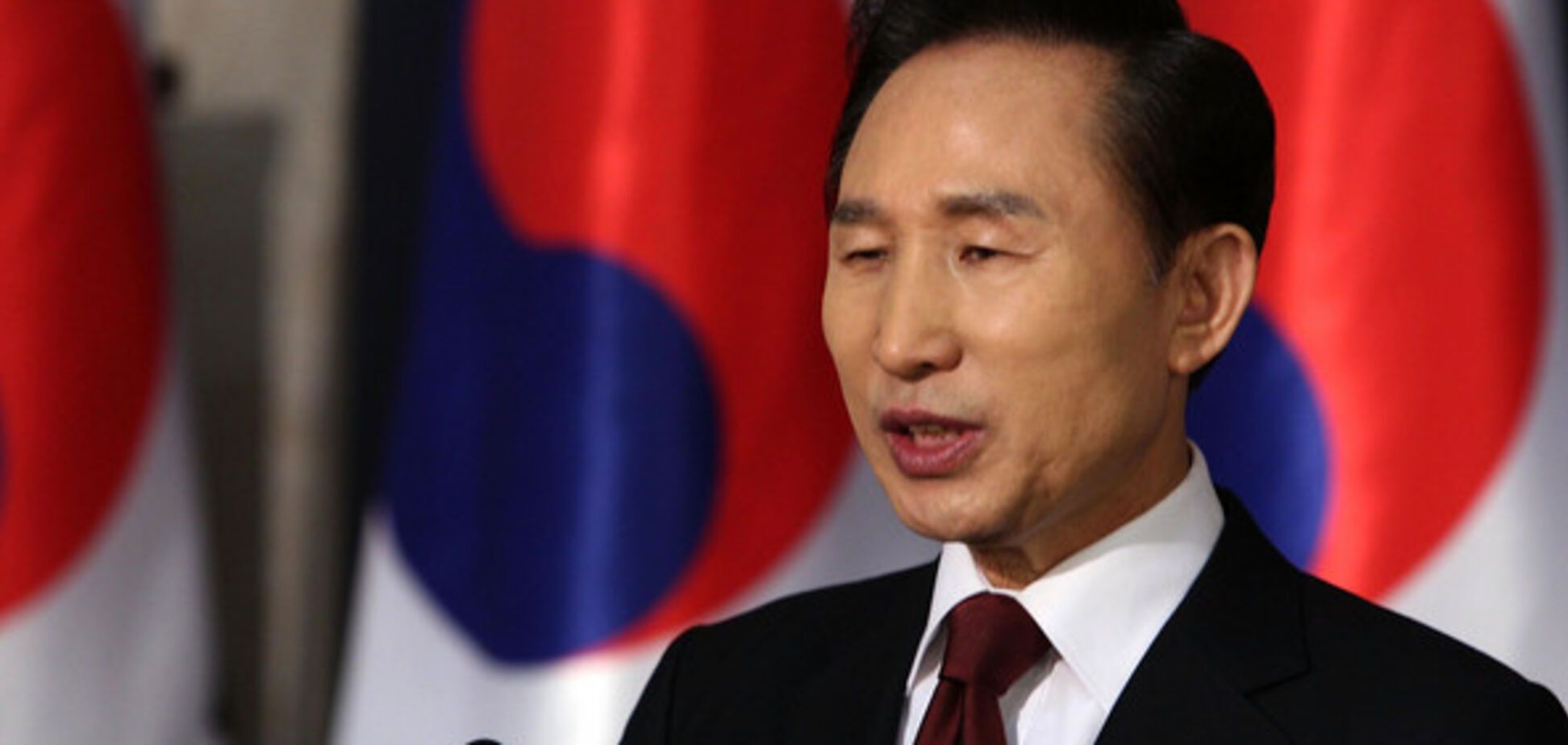 Миллионные взятки и махинации: экс-президента Южной Кореи обвинили в коррупции