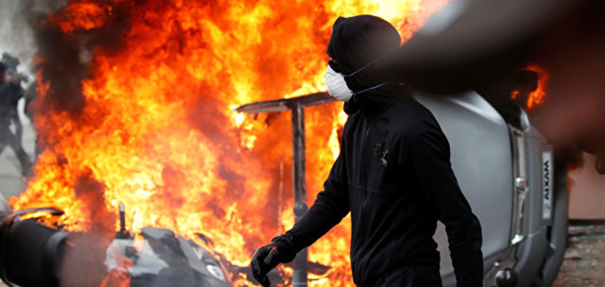 Пропагандистке Кремля 'прилетело' во время беспорядков в Париже