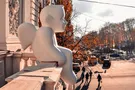 В Киеве вернули ангела доброты на балкон музея