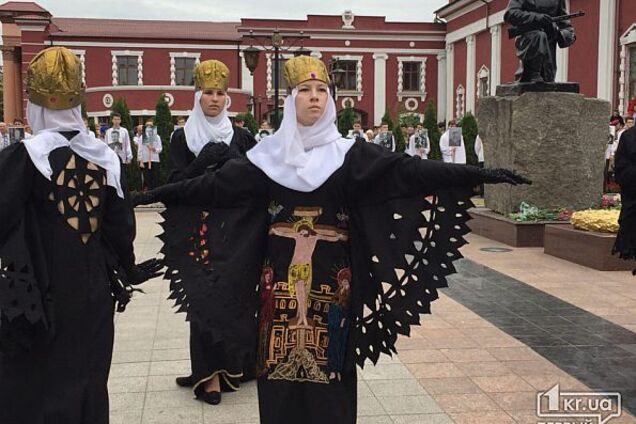 В Кривом Роге на 9 мая спели песню Захаровой о россиянах в Сирии: фото и видео
