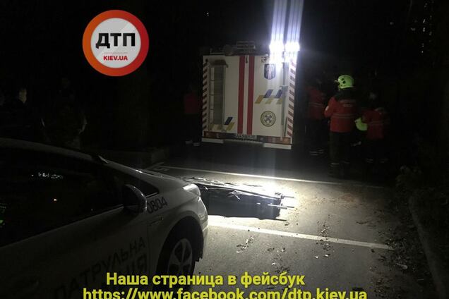 Свидание закончилось смертью: в Киеве в шахту лифта упала девушка. Жуткие фото
